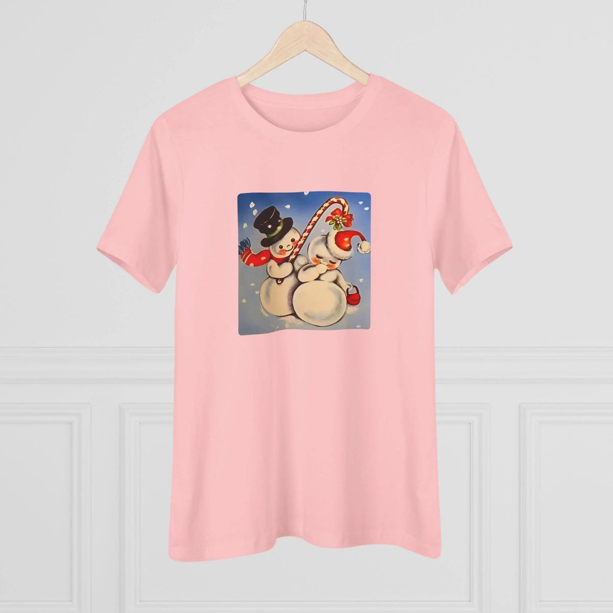 Snow Couple Mistletoe - Women's Tee - Whippie's