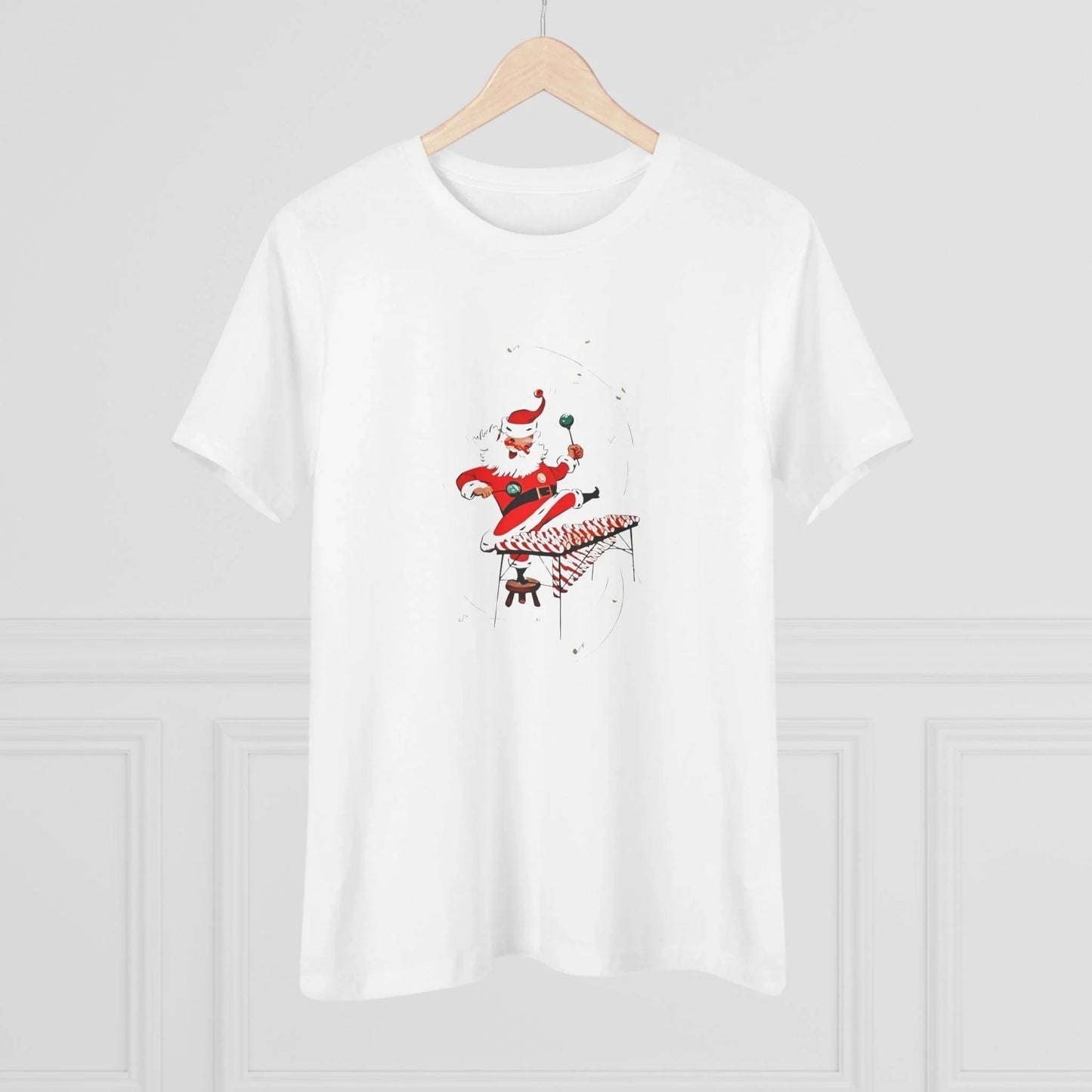 Santa Jammin' - Women's Tee - Whippie's
