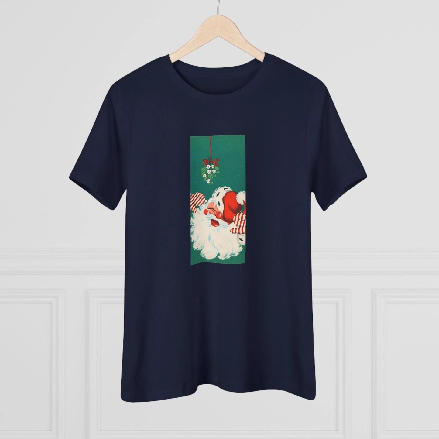 Santa Mistletoe Kisses - Women's Tee - Whippie's