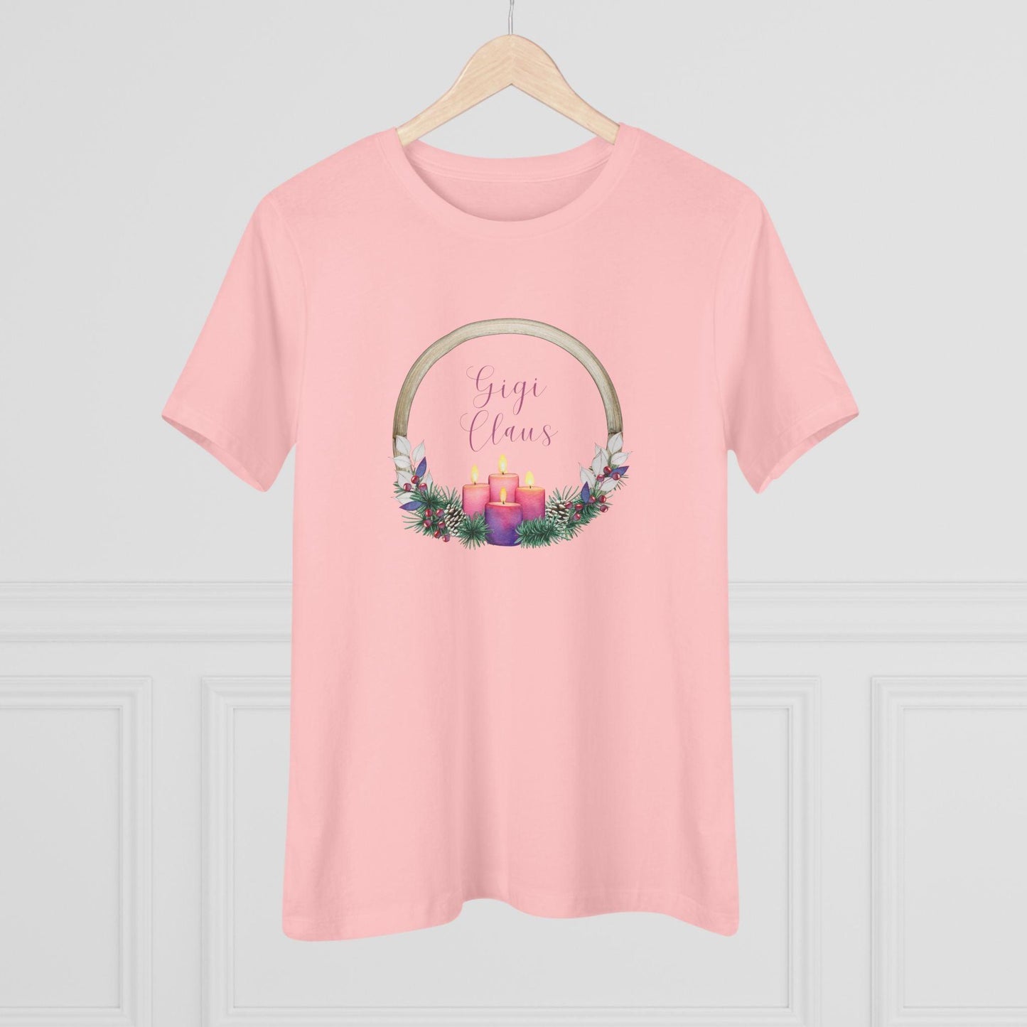 Gigi Claus - Christmas Cheer! 🤶🎄 - Women's Softstyle Tee - Whippie's