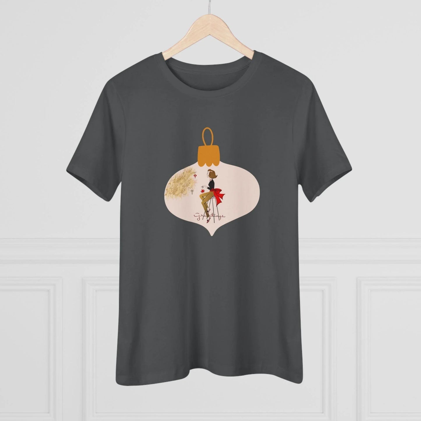 Retro Tree Decorating - Women's Tee - Whippie's