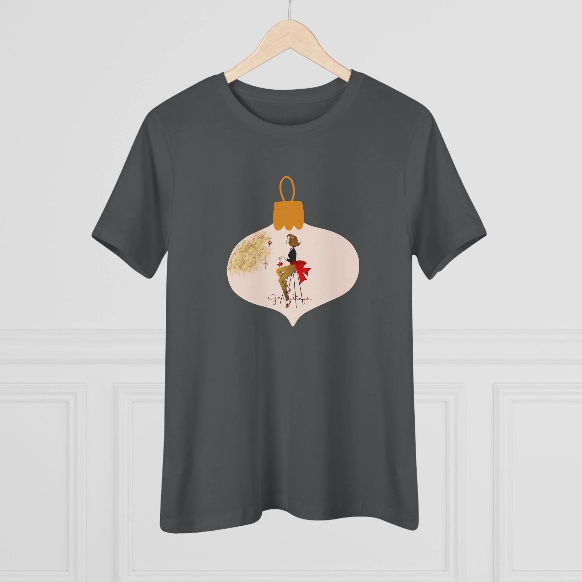 Retro Tree Decorating - Women's Tee - Whippie's