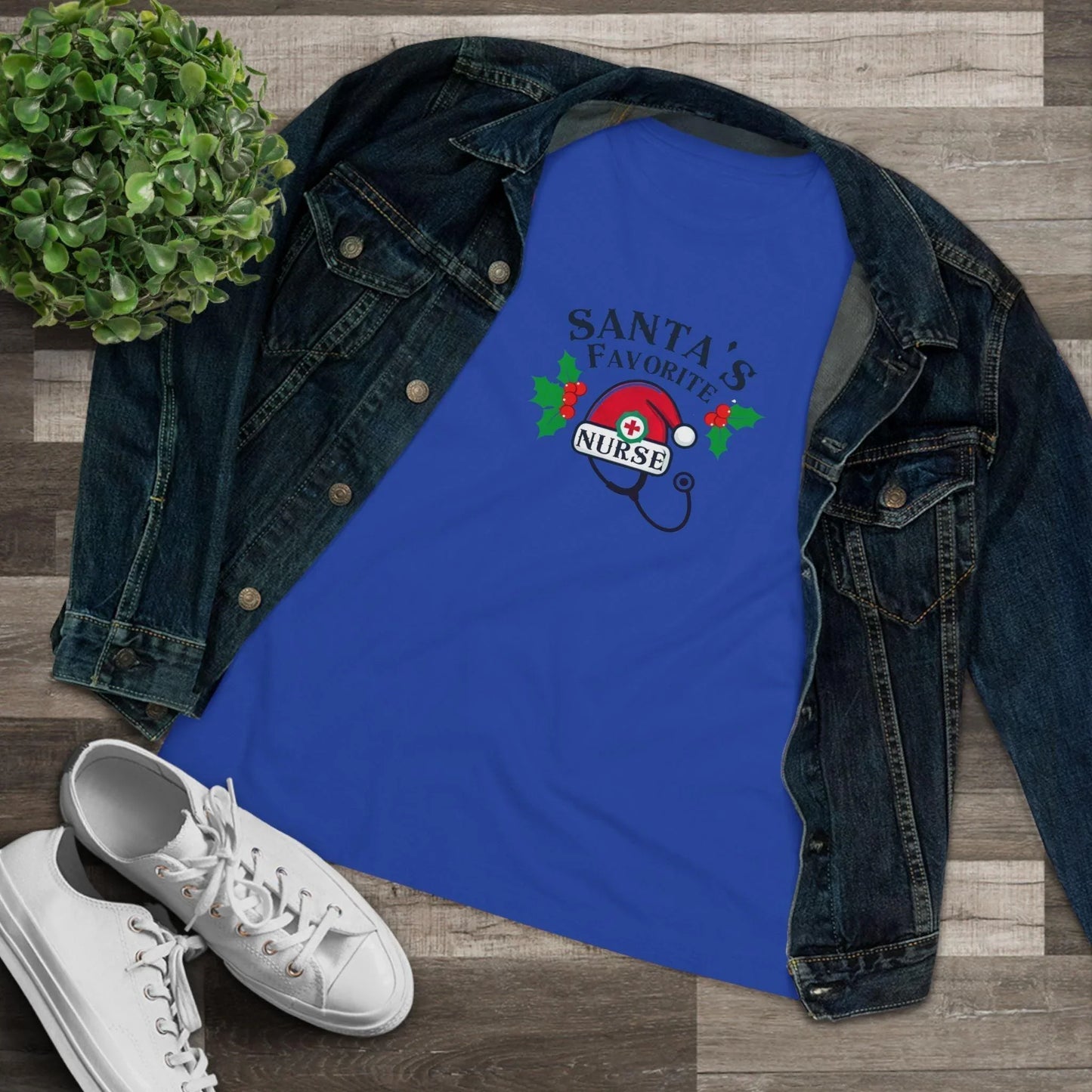 Santa's Favorite Nurse 🎅⚕️ - Stetoscope and Santa Hat 🎁🎄 - Women's Softstyle Tee - Whippie's