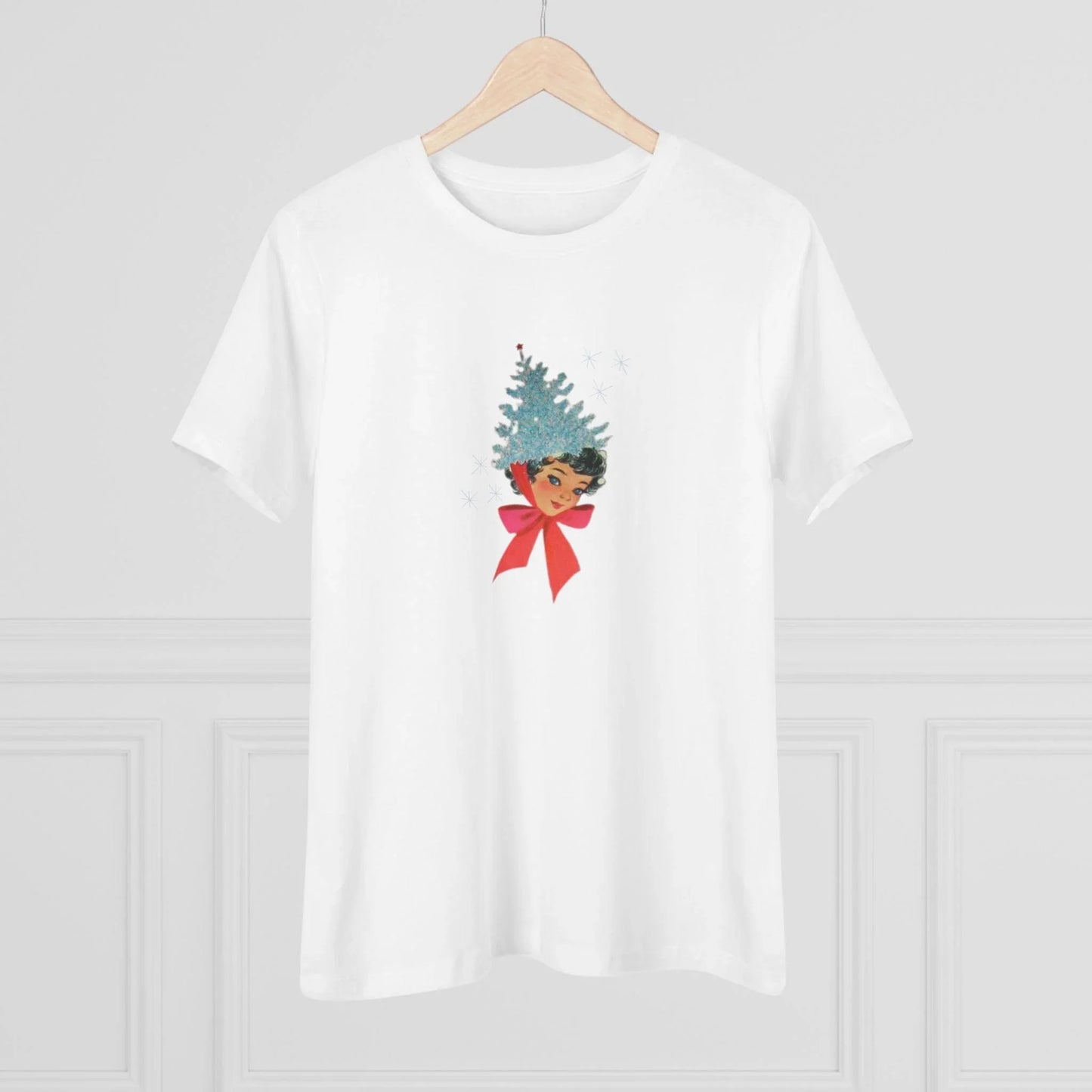 Retro Lady with Tinsel Christmas Tree Hat - Women's Tee - Whippie's