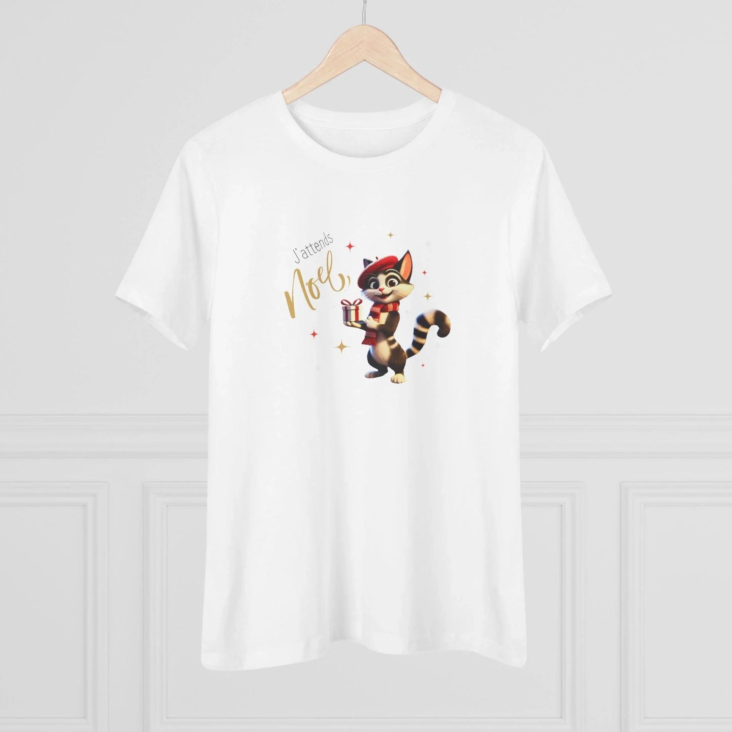 J'attends Noël 🐈‍⬛ Women's Tee 🎄 A purr-fectly Parisian Christmas! - Whippie's