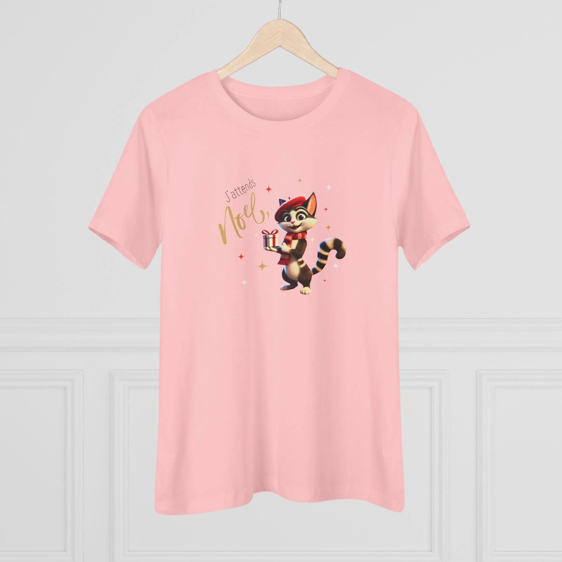 J'attends Noël 🐈‍⬛ Women's Tee 🎄 A purr-fectly Parisian Christmas! - Whippie's