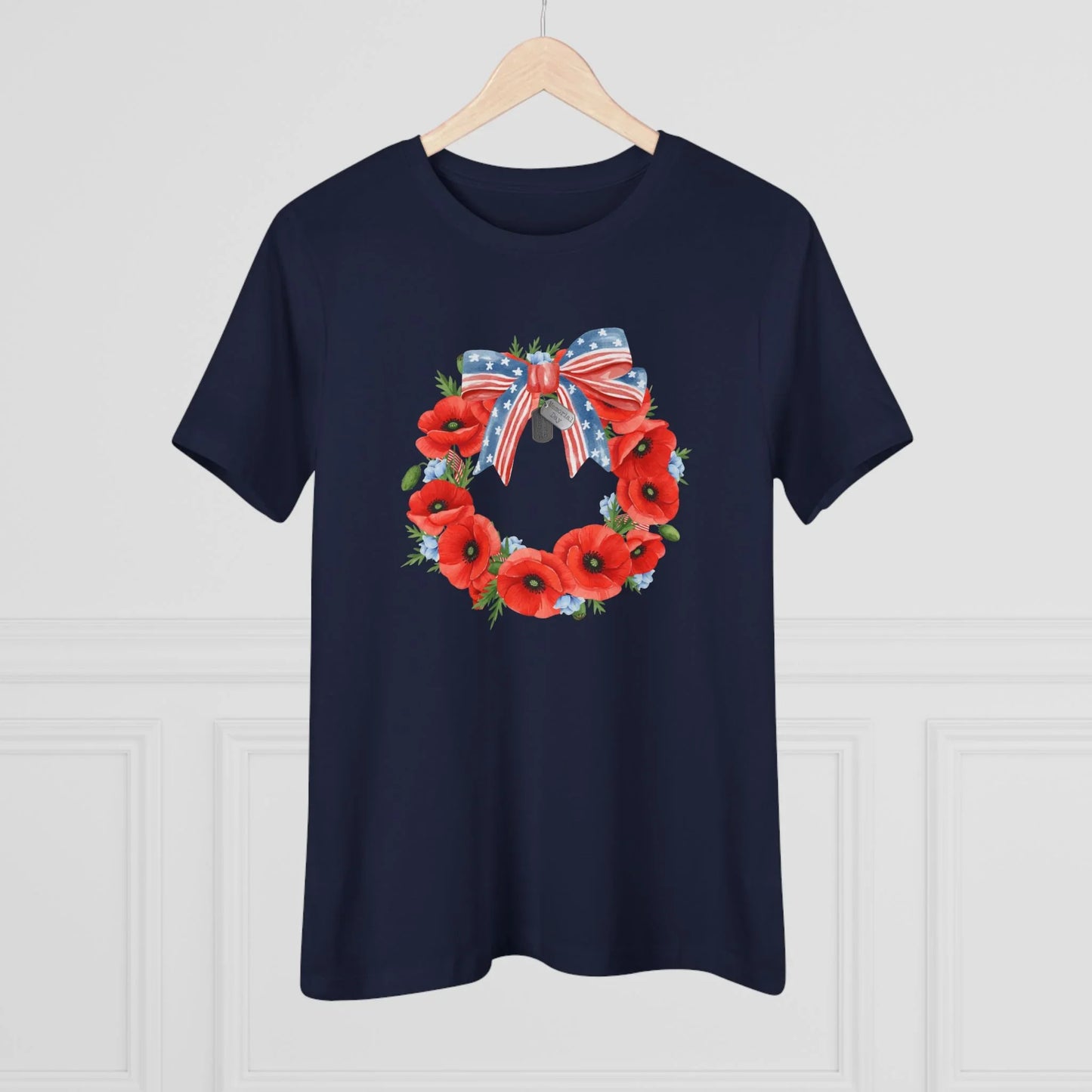 Memorial Day 'Never Forget' Wreath - Women's Tee - Whippie's