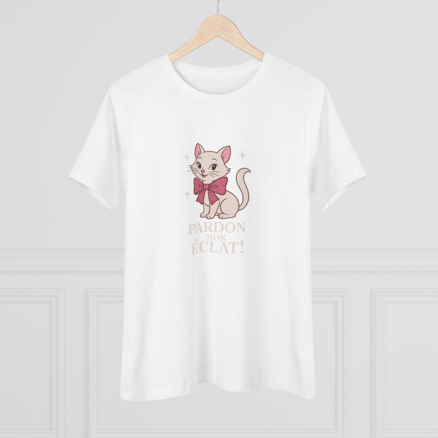 Pardon Mon Éclat White Sparkly Cat with Pink Bow Women's Tee