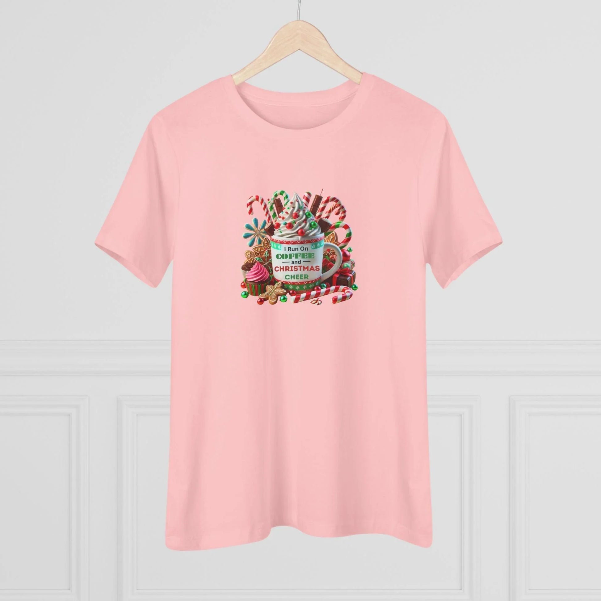 ☕🎄 I Run on Coffee & Christmas Cheer 🎁🌟 - Women's Softstyle Tee - Whippie's
