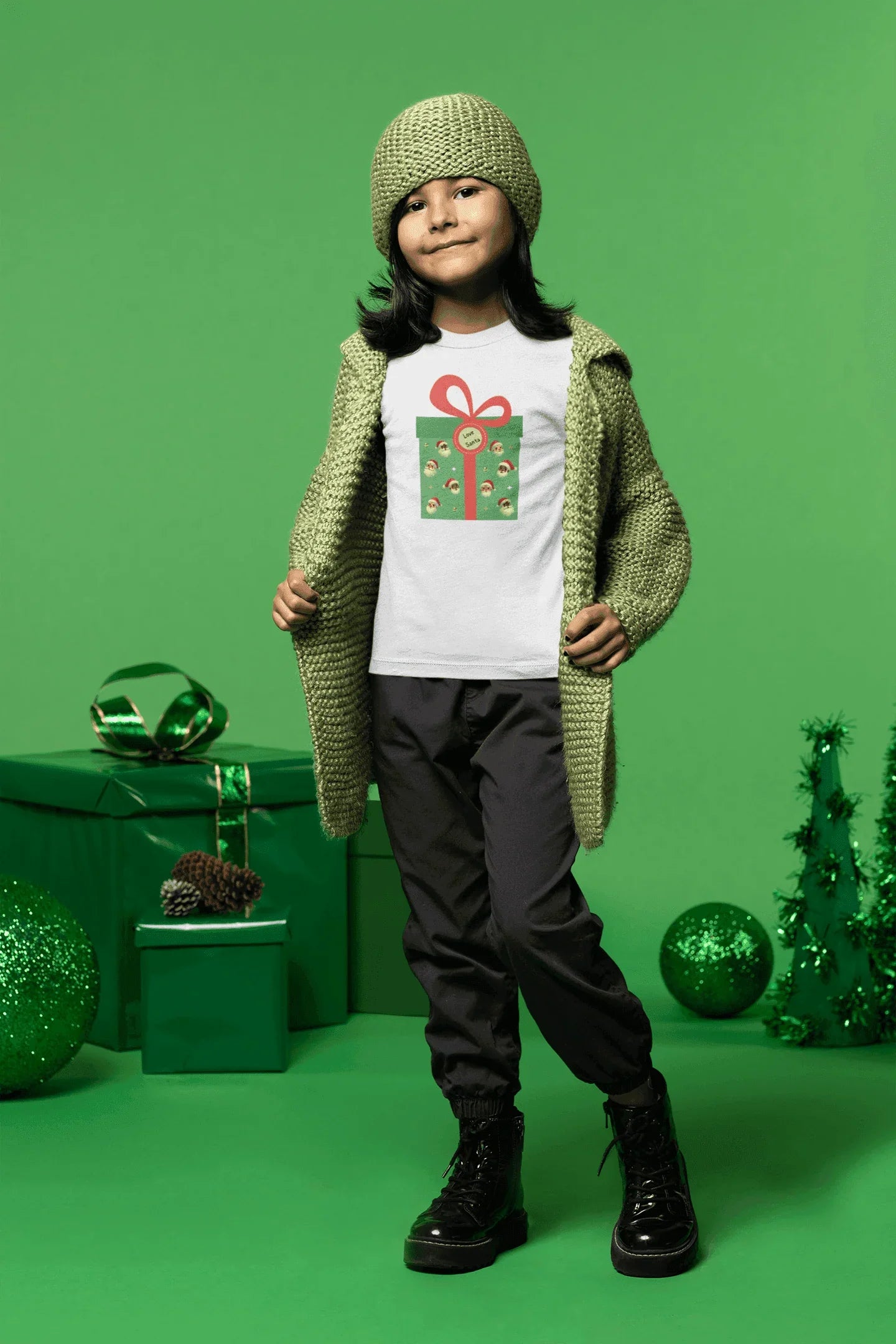 Love Santa Present 🎅 Kids Heavy Cotton™ Tee! - Whippie's