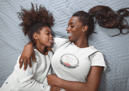 Mom Claus - Christmas Cheer! 🤶🎄 Women's Softstyle Tee - Whippie's