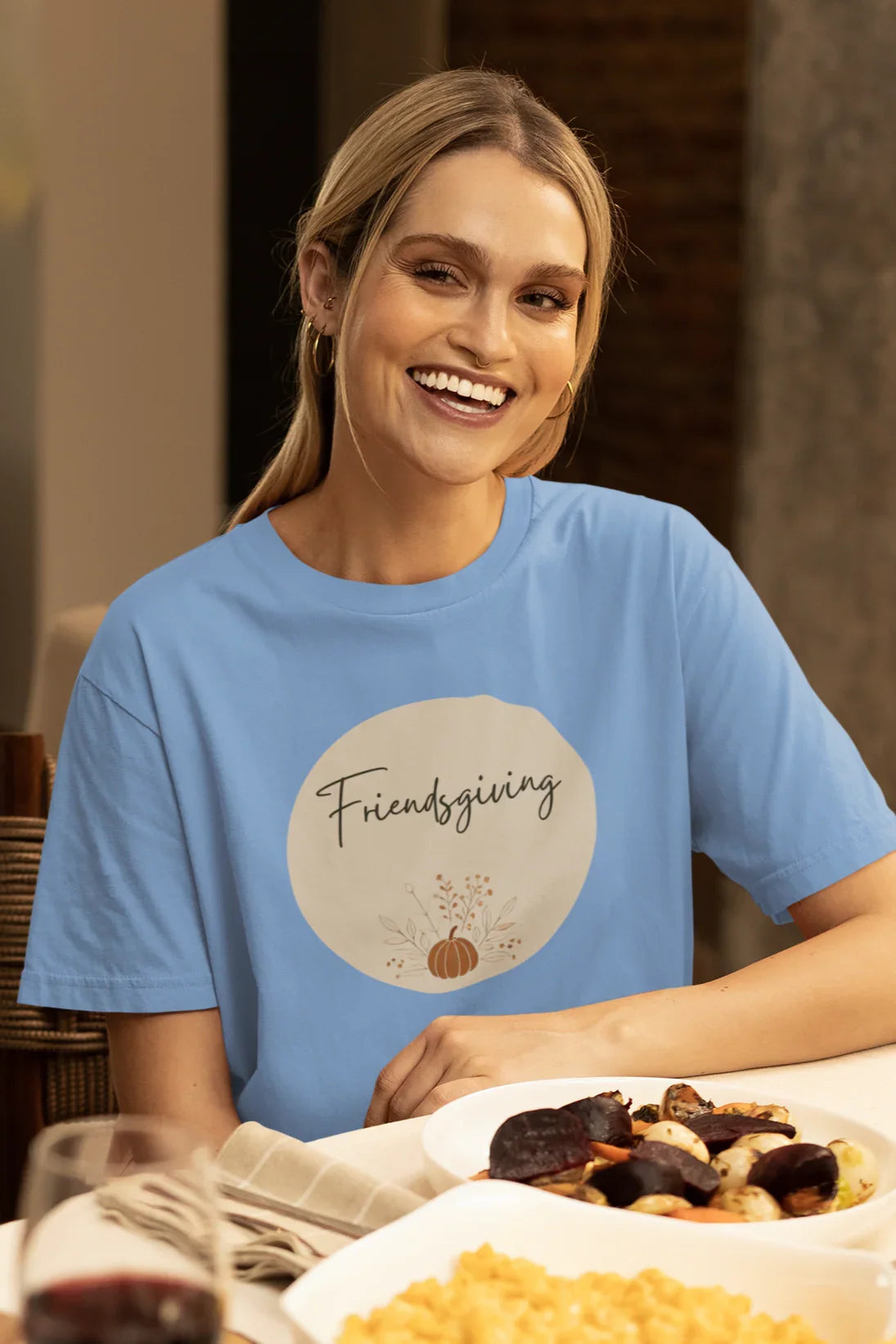 Friendsgiving Vibes: Gather & Give Thanks! Unisex Tee