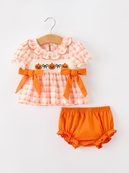 Girls Halloween Outfit | Pumpkin Bloomer Set: Front of gingham top and orange bloomers