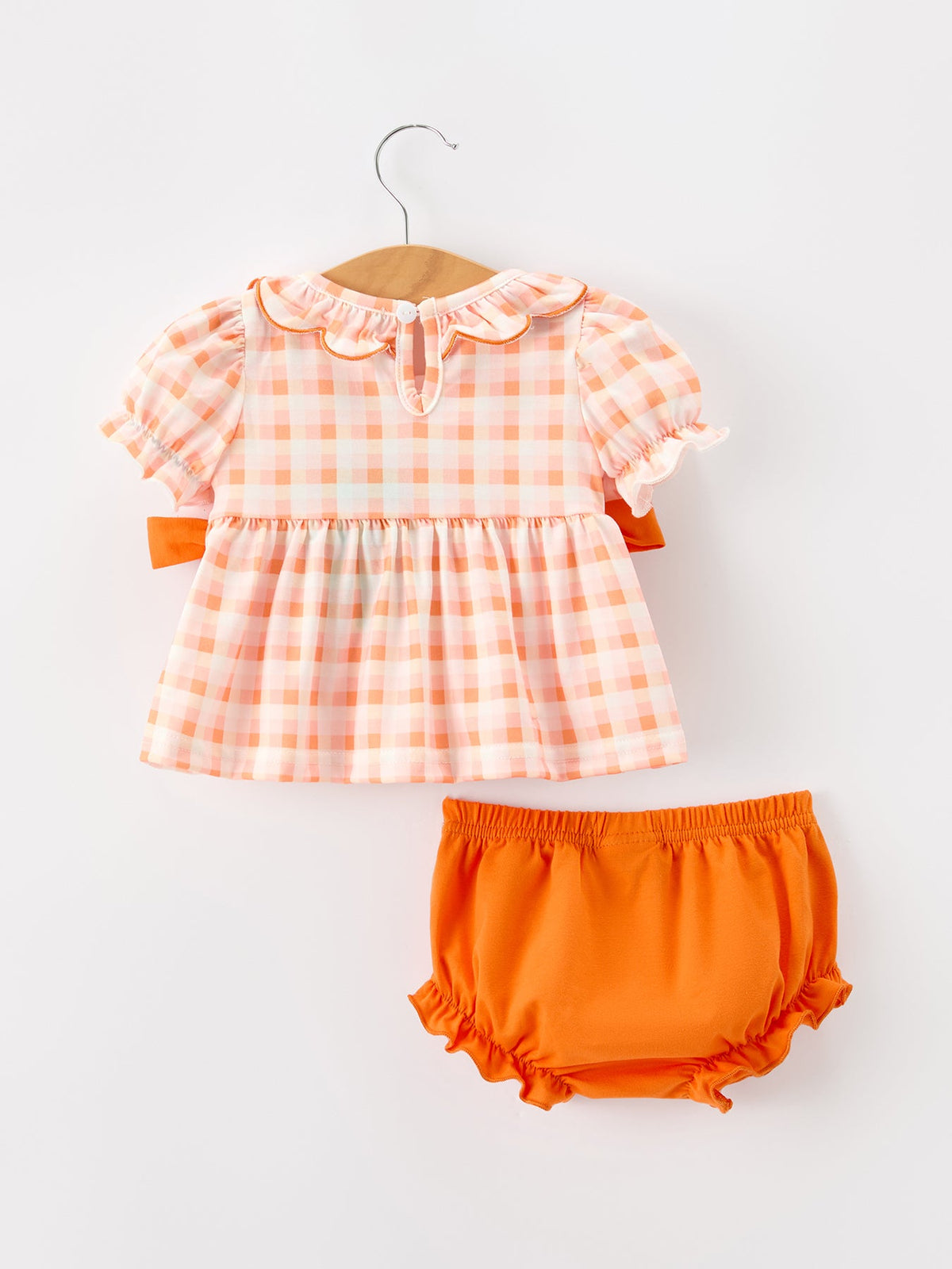 Girls Halloween Outfit | Pumpkin Bloomer Set: Back of top and bloomers