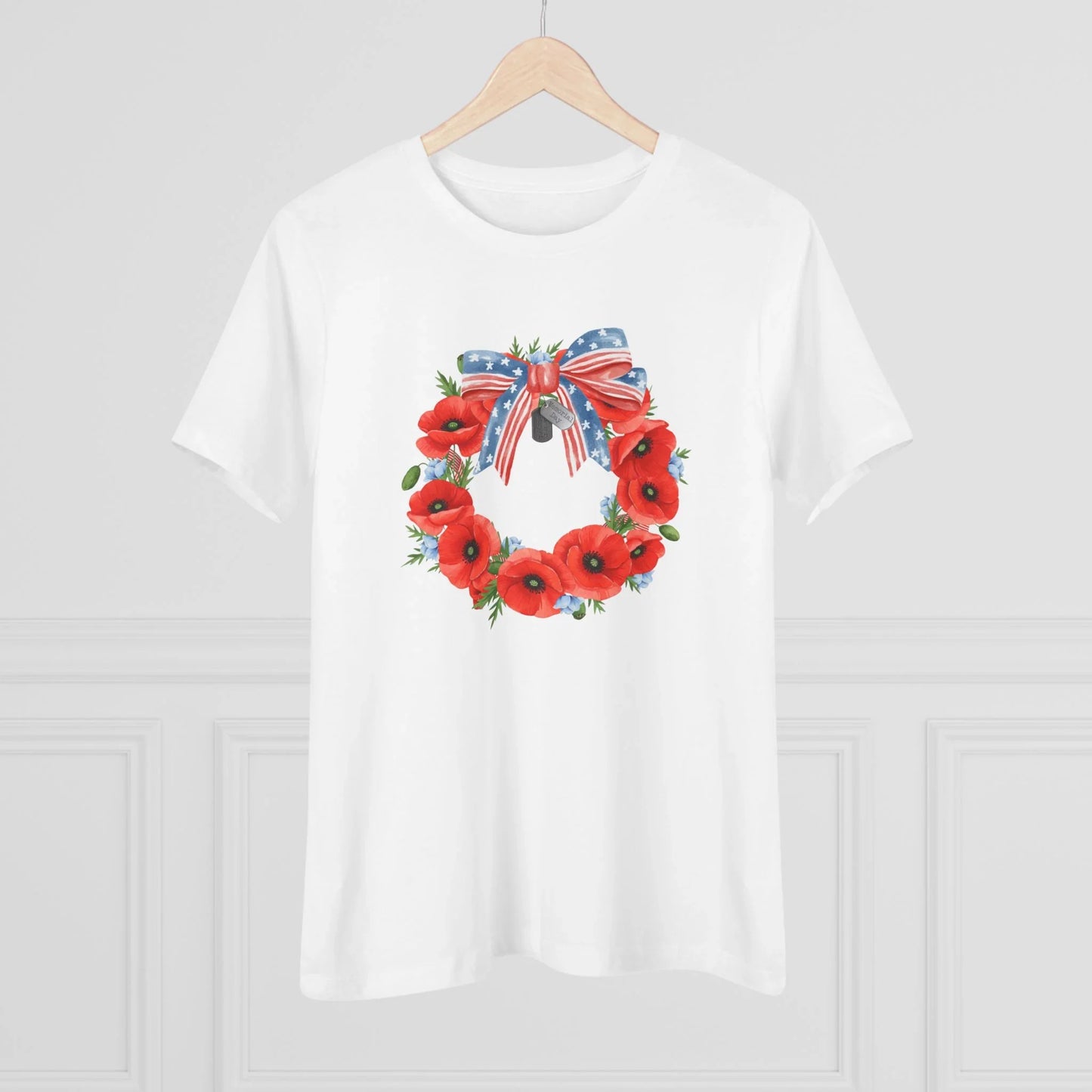 Memorial Day 'Never Forget' Wreath - Women's Tee - Whippie's