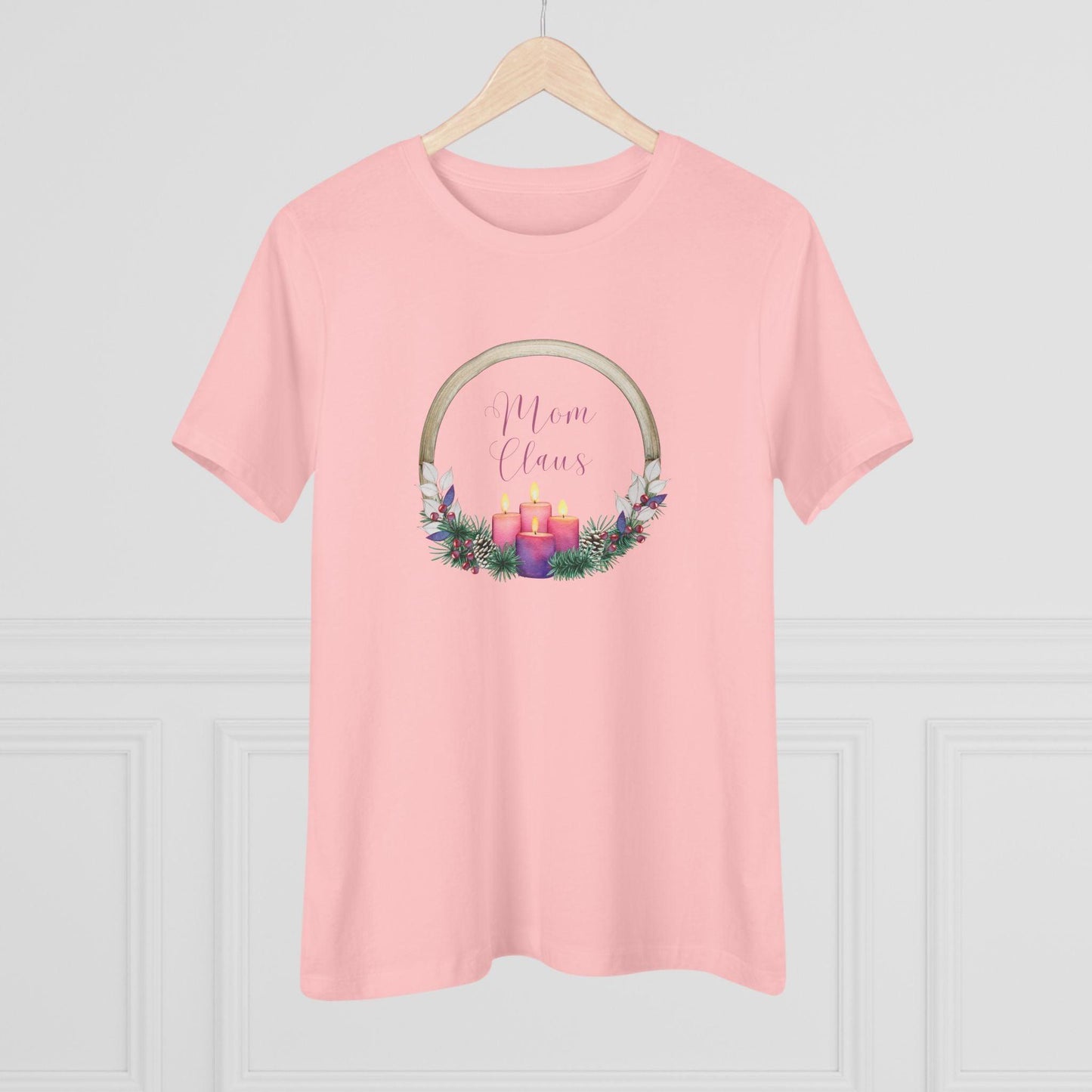 Mom Claus - Christmas Cheer! 🤶🎄 Women's Softstyle Tee - Whippie's