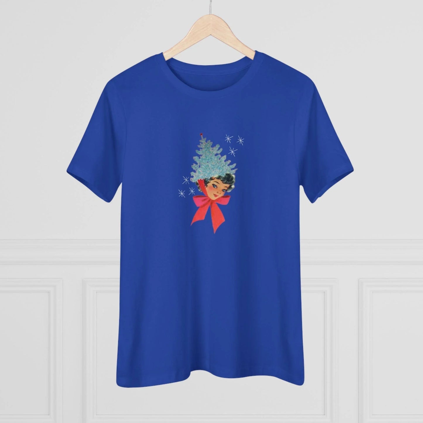 Retro Lady with Tinsel Christmas Tree Hat - Women's Tee - Whippie's