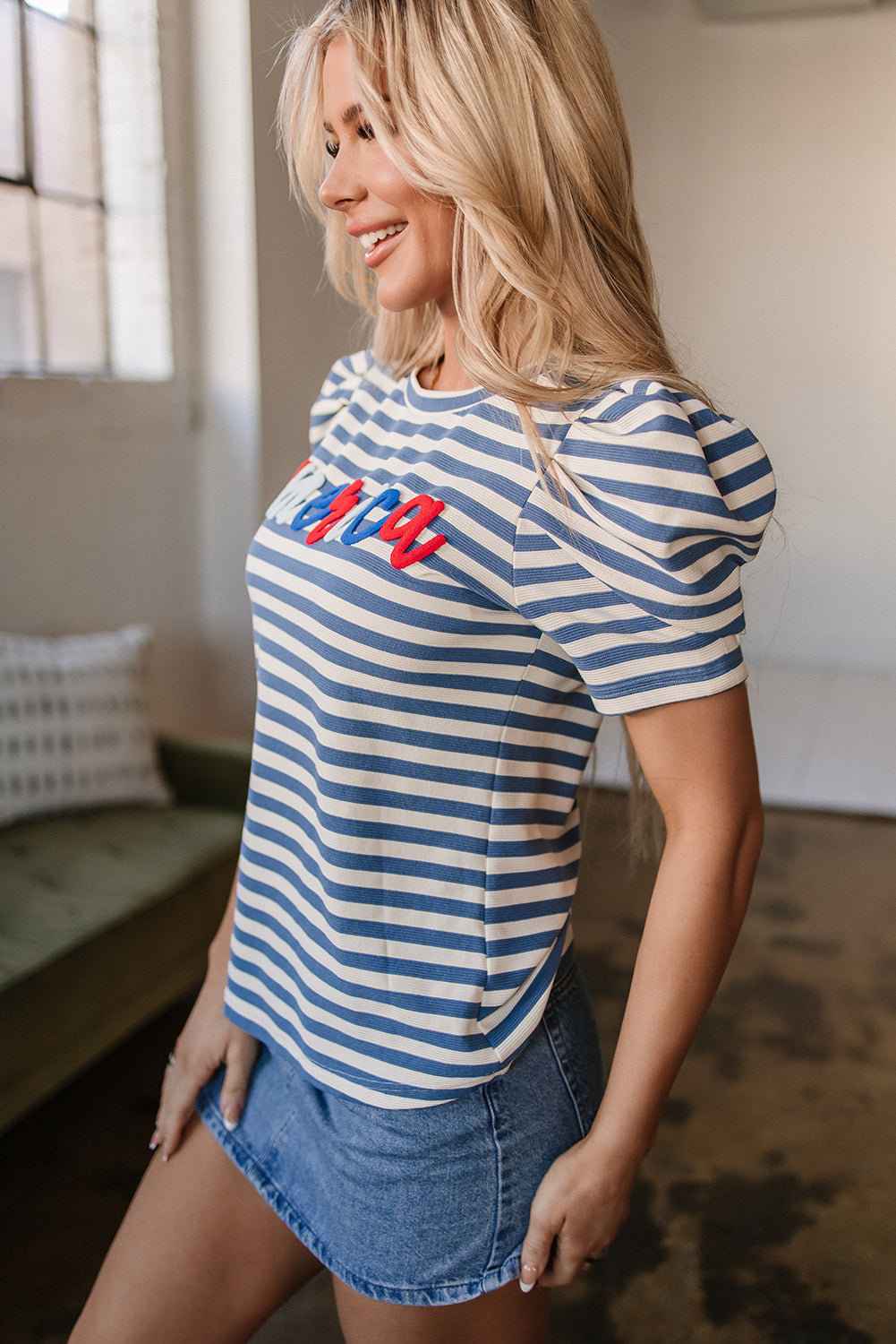 Blue Stripe America Cursive Graphic Puff Sleeve T-Shirt
