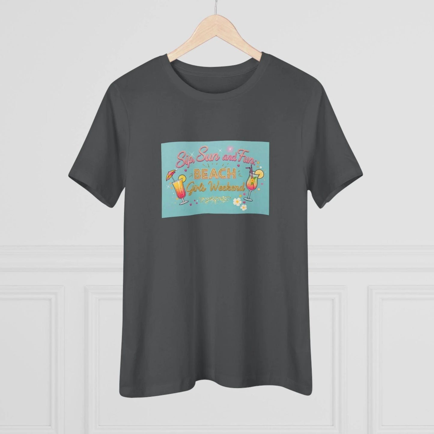 Sun, Sips, and Fun Beach Girls' Weekend - Women's Softstyle Tee - Whippie's