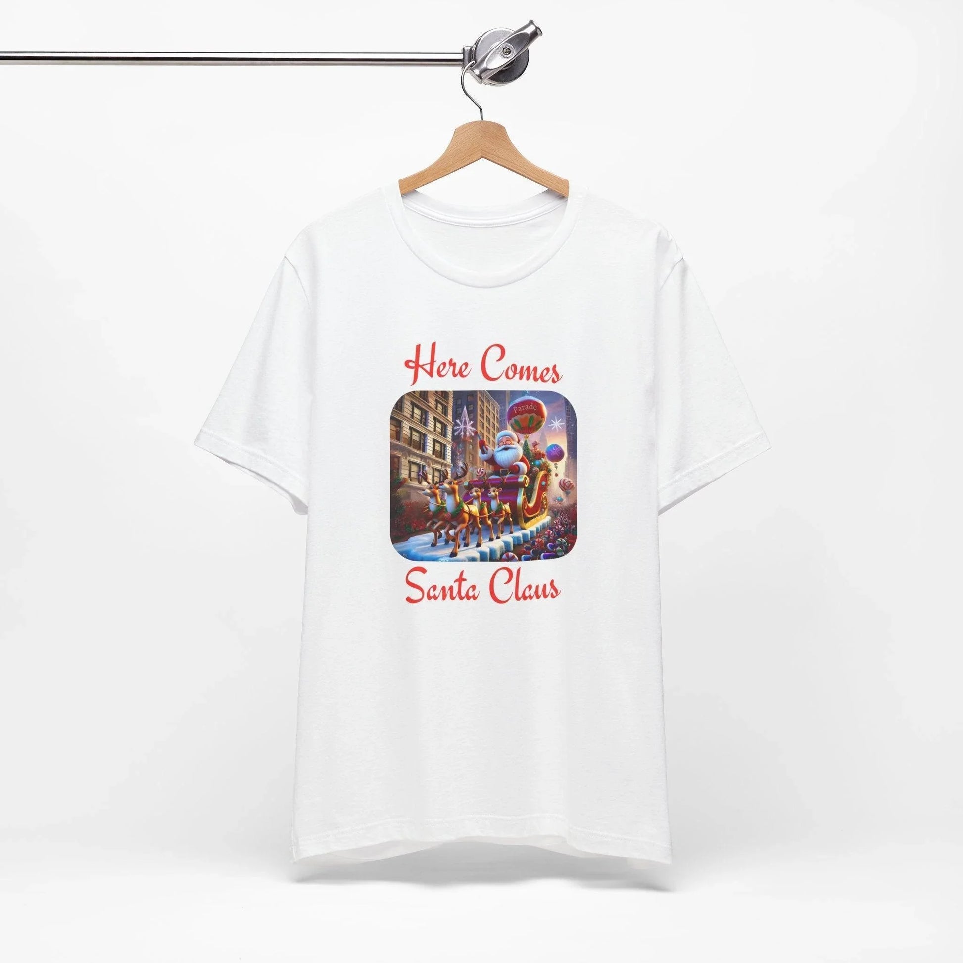 🎅 Here Comes Santa Claus 🎄 Unisex Jersey Tee ✨ - Whippie's