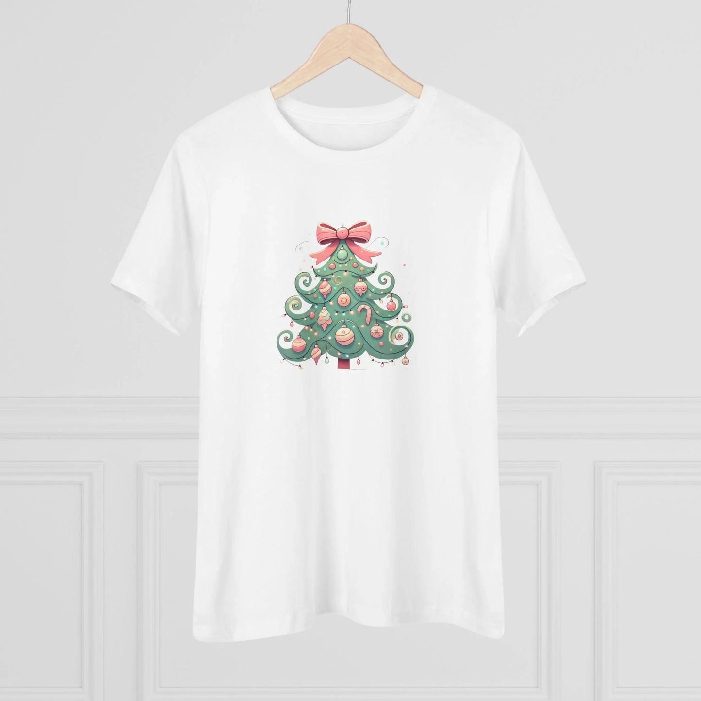 🎄💖 Pastel Dream Christmas Tree ✨🎀 - Women's Softstyle Tee - Whippie's