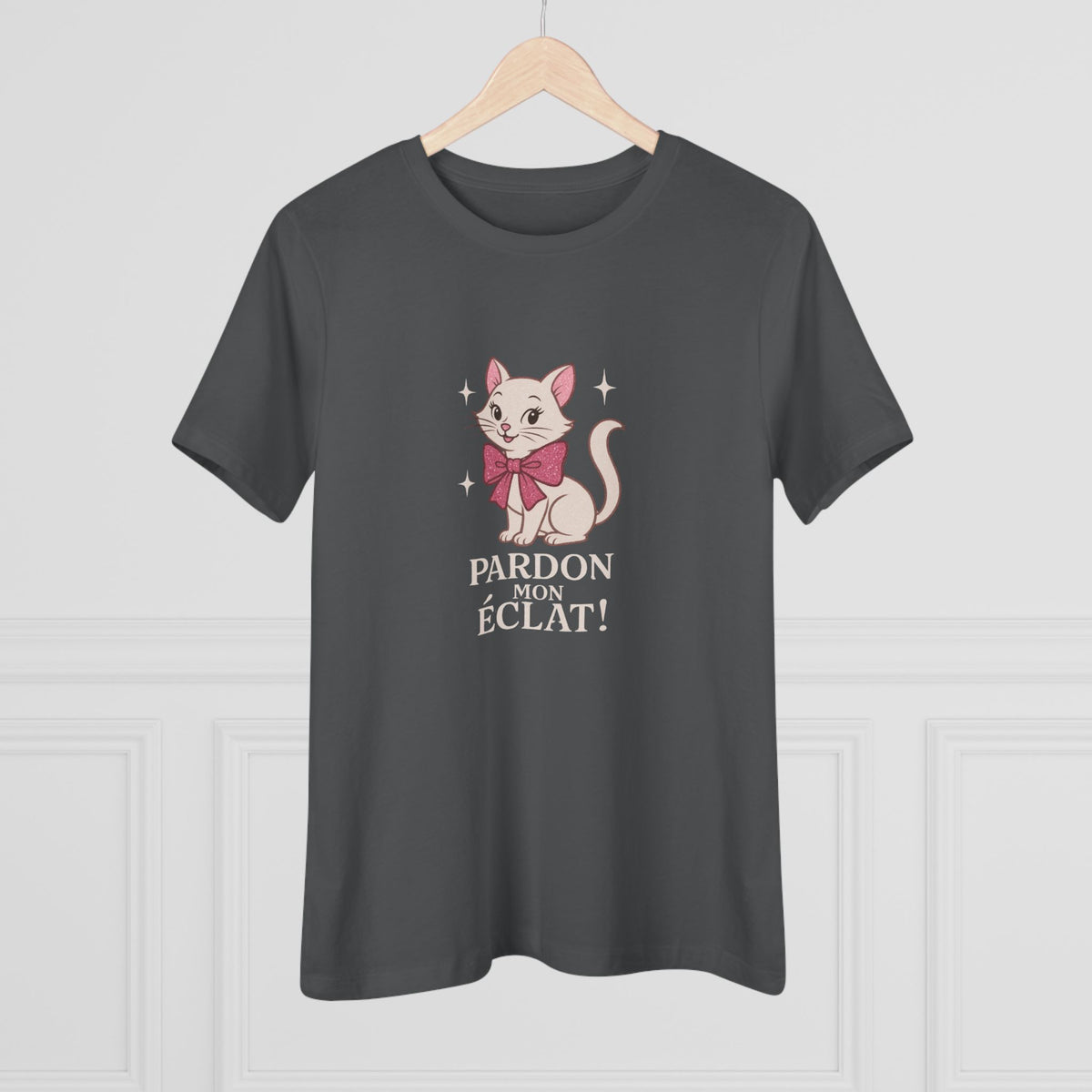 Pardon Mon Éclat White Sparkly Cat with Pink Bow Women's Tee
