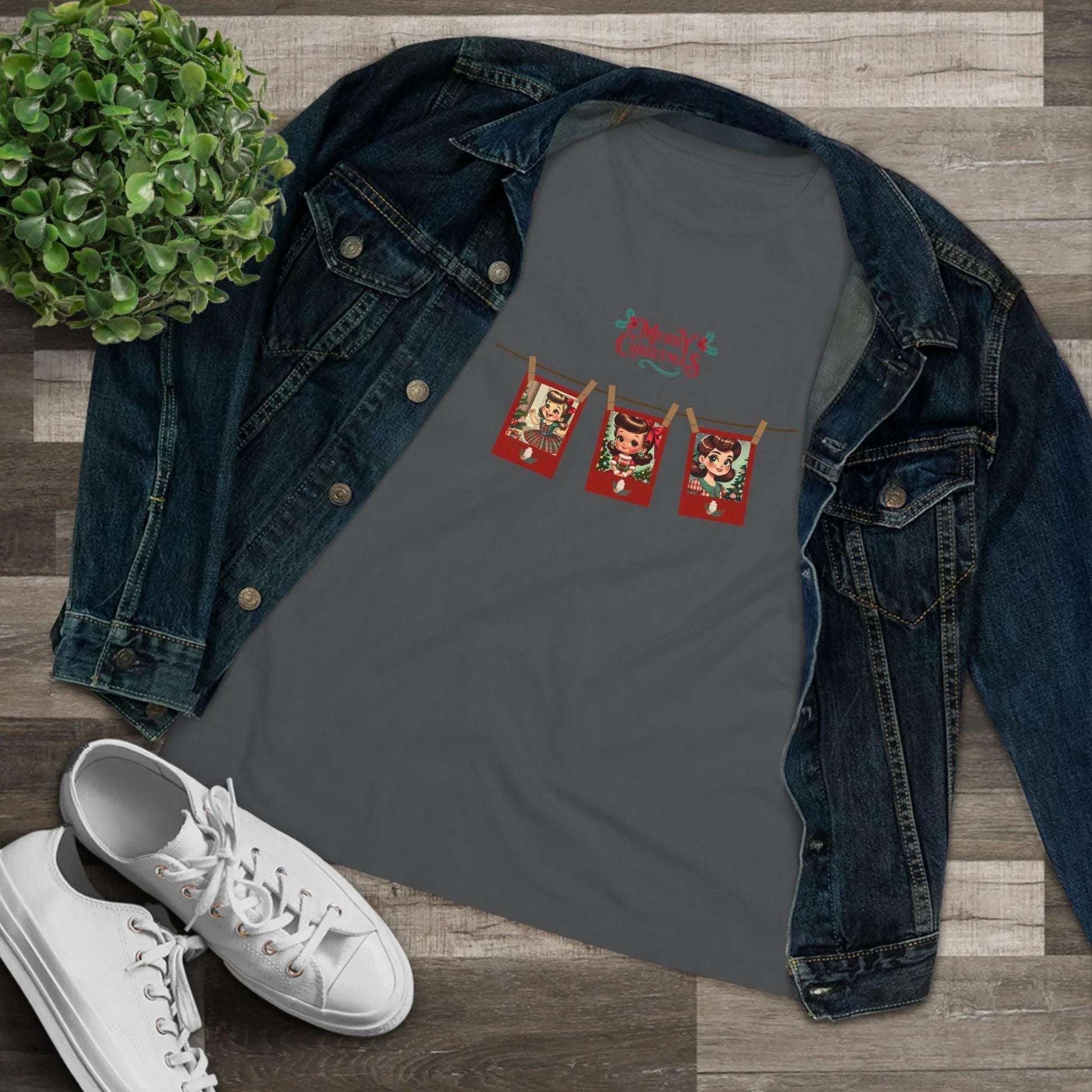 Merry Christmas - Photo Banner - Brunette Girls - Women's Softstyle Tee - Whippie's