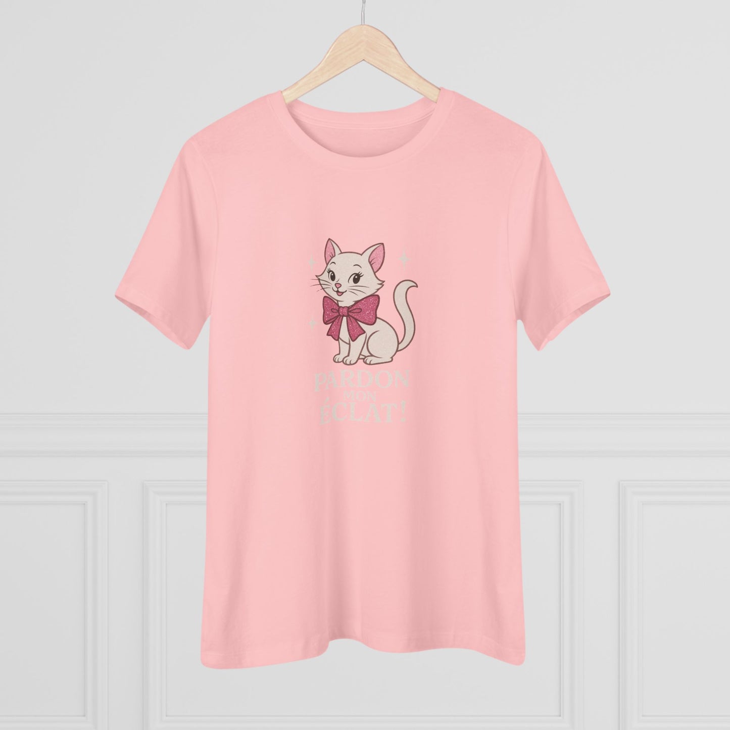 Pardon Mon Éclat White Sparkly Cat with Pink Bow Women's Tee