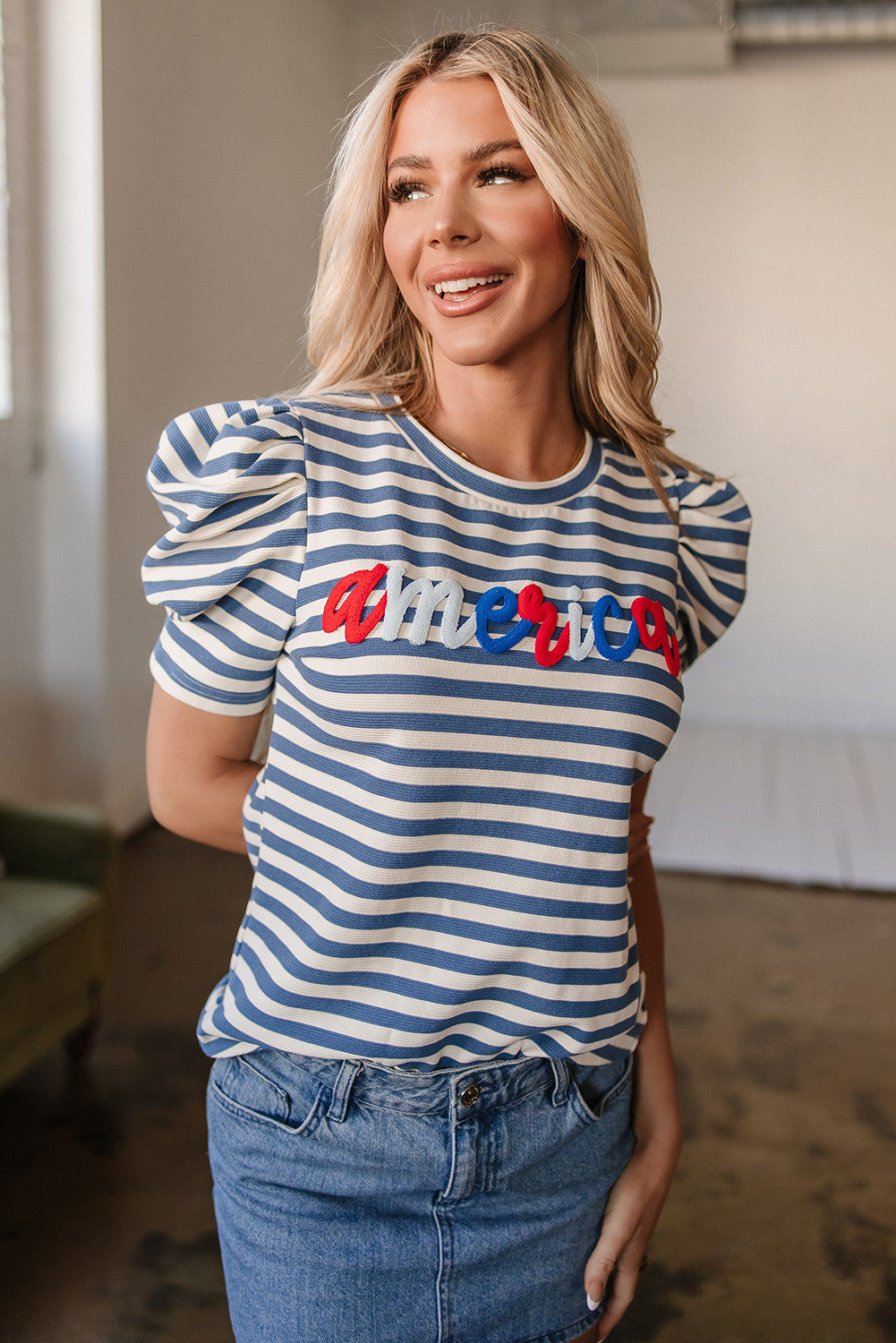 Blue Stripe America Cursive Graphic Puff Sleeve T-Shirt